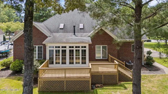 $635,000 | 809 Chesapeake Place, Greenville, NC 27858