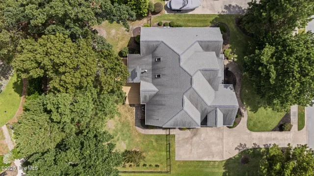 $635,000 | 809 Chesapeake Place, Greenville, NC 27858