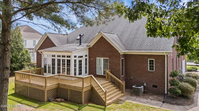 $635,000 | 809 Chesapeake Place, Greenville, NC 27858