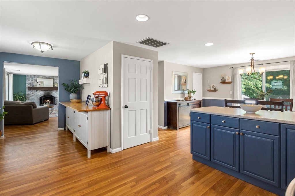 8 Sachem Road Peabody, MA 01960 - Photo 4 of 40 Gallery Image 4