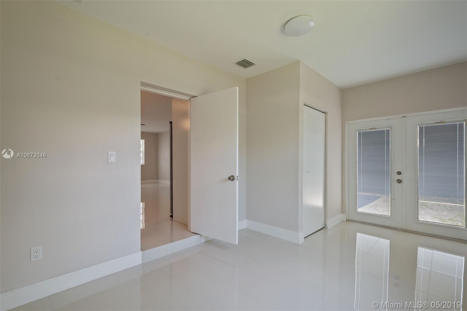 5601 Harding Street Hollywood, FL 33021 - Photo 12 of 15 Gallery Image 12