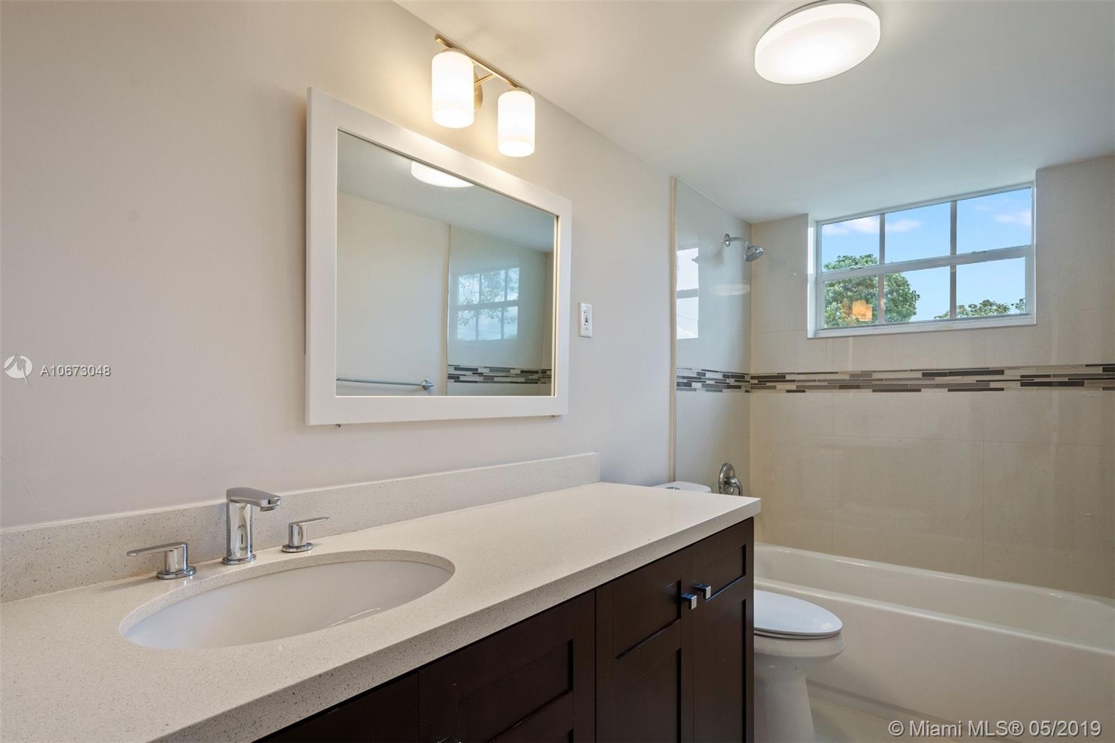 5601 Harding Street Hollywood, FL 33021 - Photo 6 of 15 Gallery Image 6