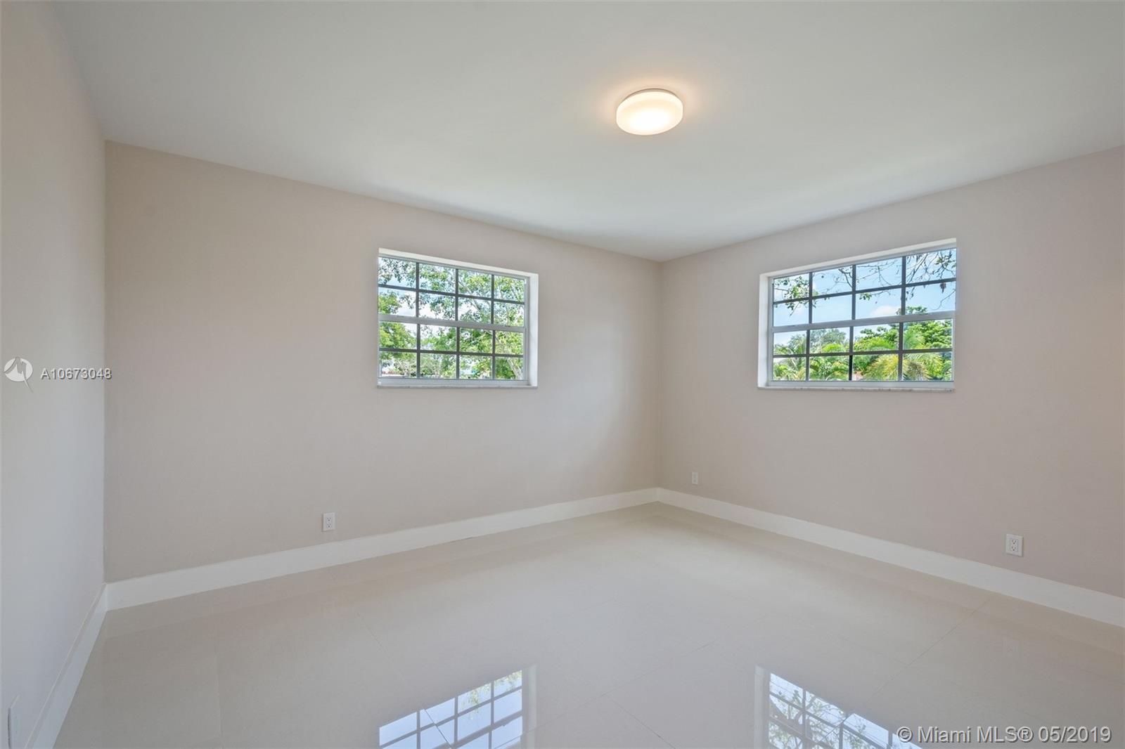 5601 Harding Street Hollywood, FL 33021 - Photo 8 of 15 Gallery Image 8