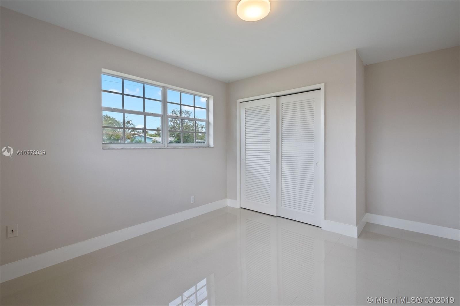 5601 Harding Street Hollywood, FL 33021 - Photo 9 of 15 Gallery Image 9
