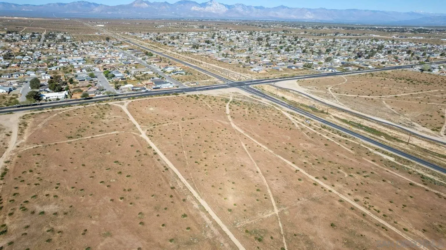 0 Between Vulcon Avenue, Unit 3 AND 4 Ridgecrest, CA 93555 - Photo 4 of 42 a view of a water from a terrace