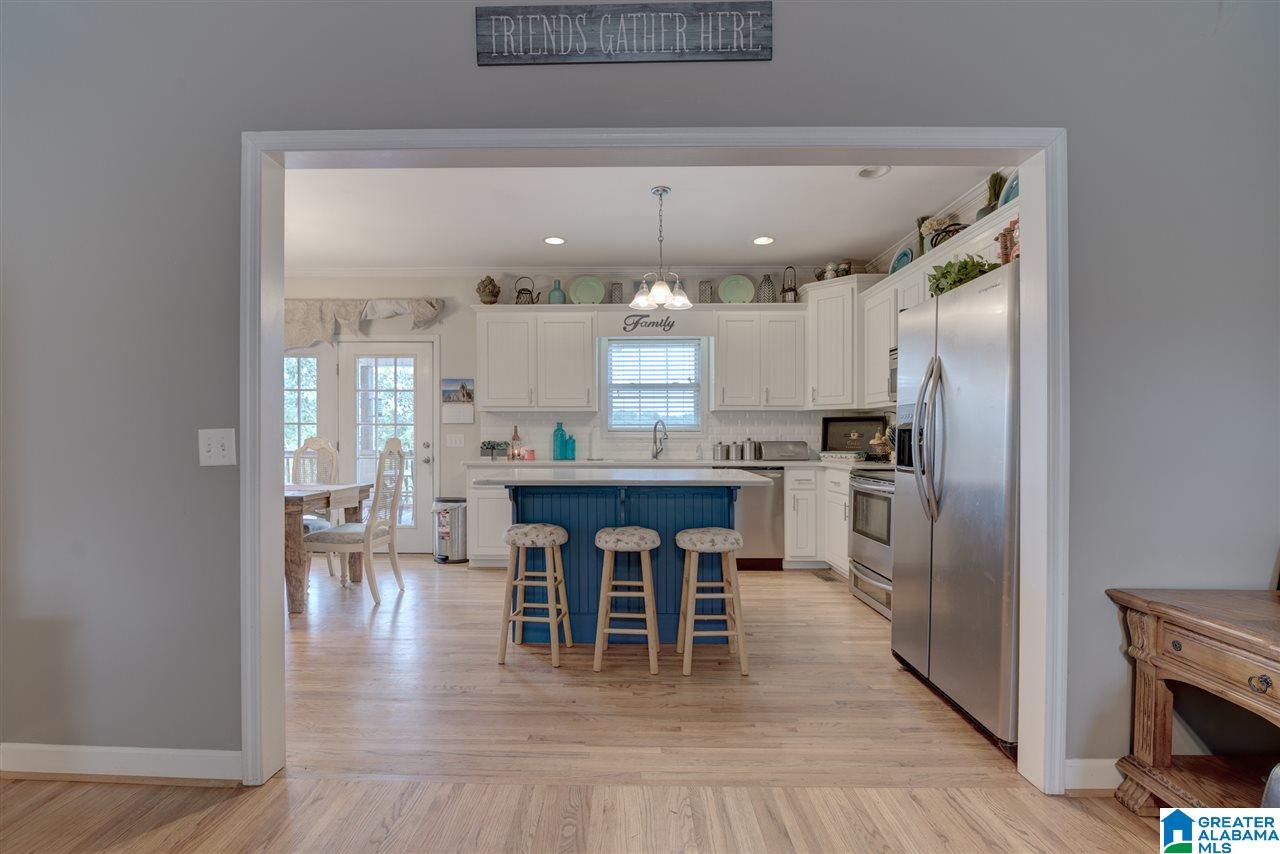 1104 Mountain Lake Road Warrior, AL 35180 - Photo 13 of 34