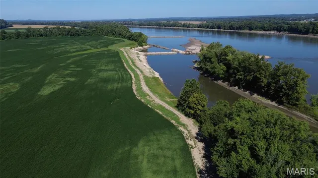 $1,680,000 | 112 St Johns Island Road, Washington, MO 63090