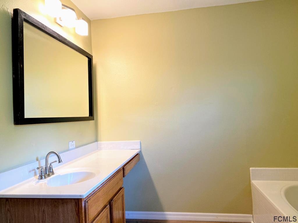 75 Raintree Place Palm Coast, FL 32164 - Photo 25 of 31 MASTER BATHROOM!