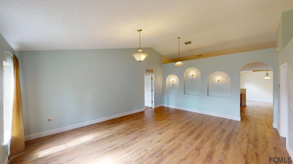 75 Raintree Place Palm Coast, FL 32164 - Photo 4 of 31 AMAZING SPACE!