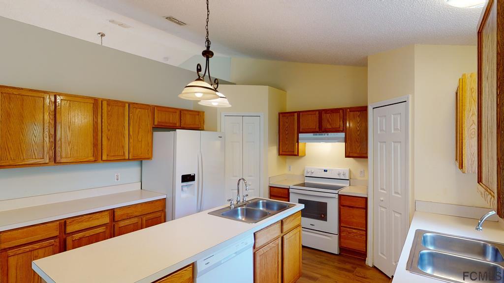 75 Raintree Place Palm Coast, FL 32164 - Photo 8 of 31 Gallery Image 8