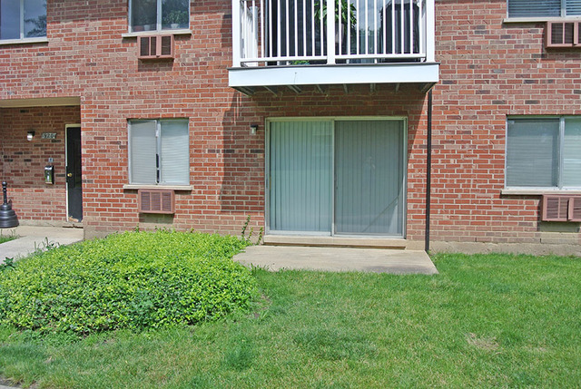 920 Ridge Square, Unit 113 Elk Grove Village, IL 60007 - Photo 10 of 12