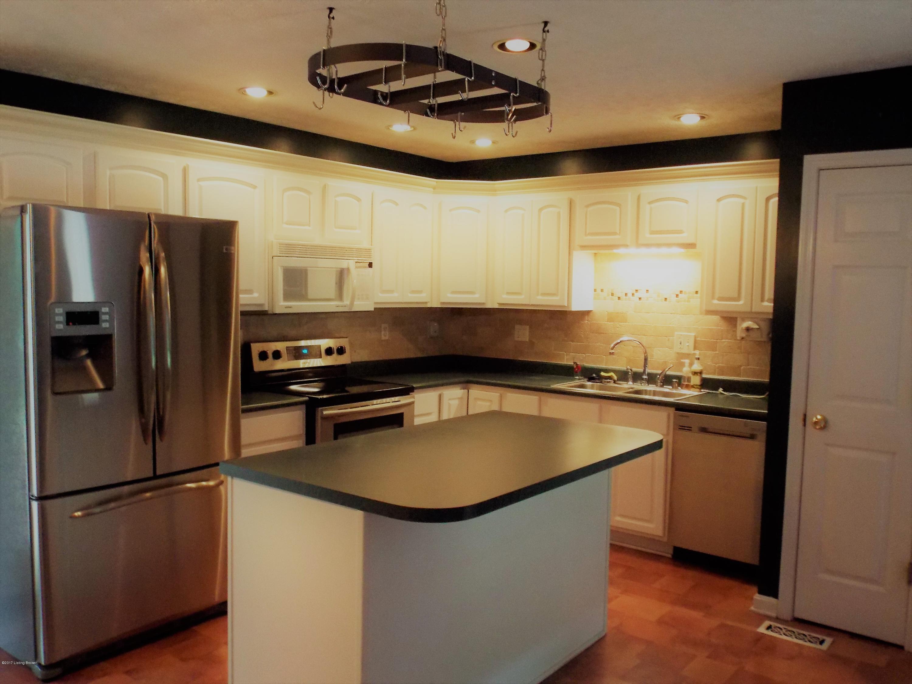 7306 Ridge Creek Road Louisville, KY 40291 - Photo 19 of 53 Updated kitchen with stainless steel appliances to remain