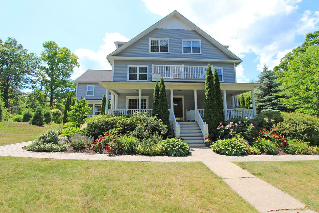 84 Round Hill Road, Unit A Northampton, MA 01060 - Photo 1 of 30 Gallery Image 1