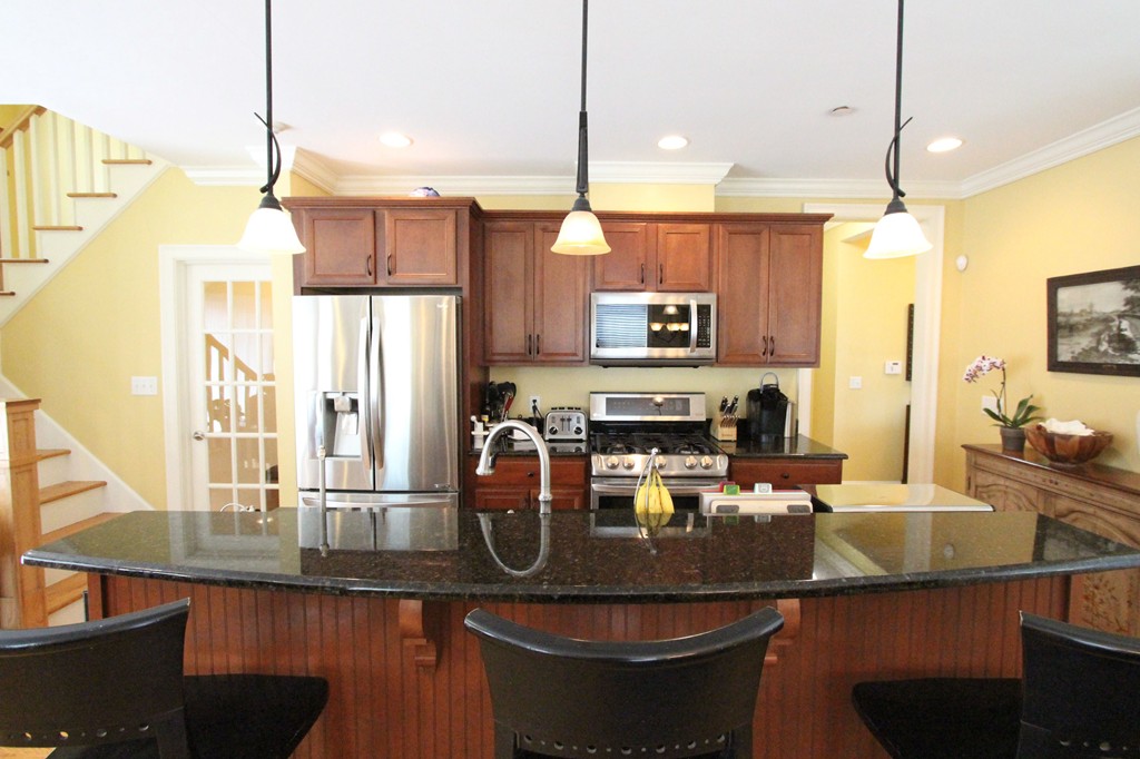 84 Round Hill Road, Unit A Northampton, MA 01060 - Photo 11 of 30 Gallery Image 11