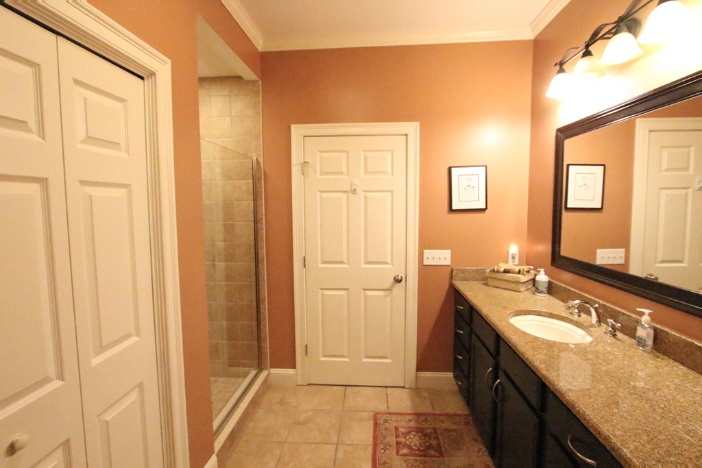 84 Round Hill Road, Unit A Northampton, MA 01060 - Photo 20 of 30 Gallery Image 20