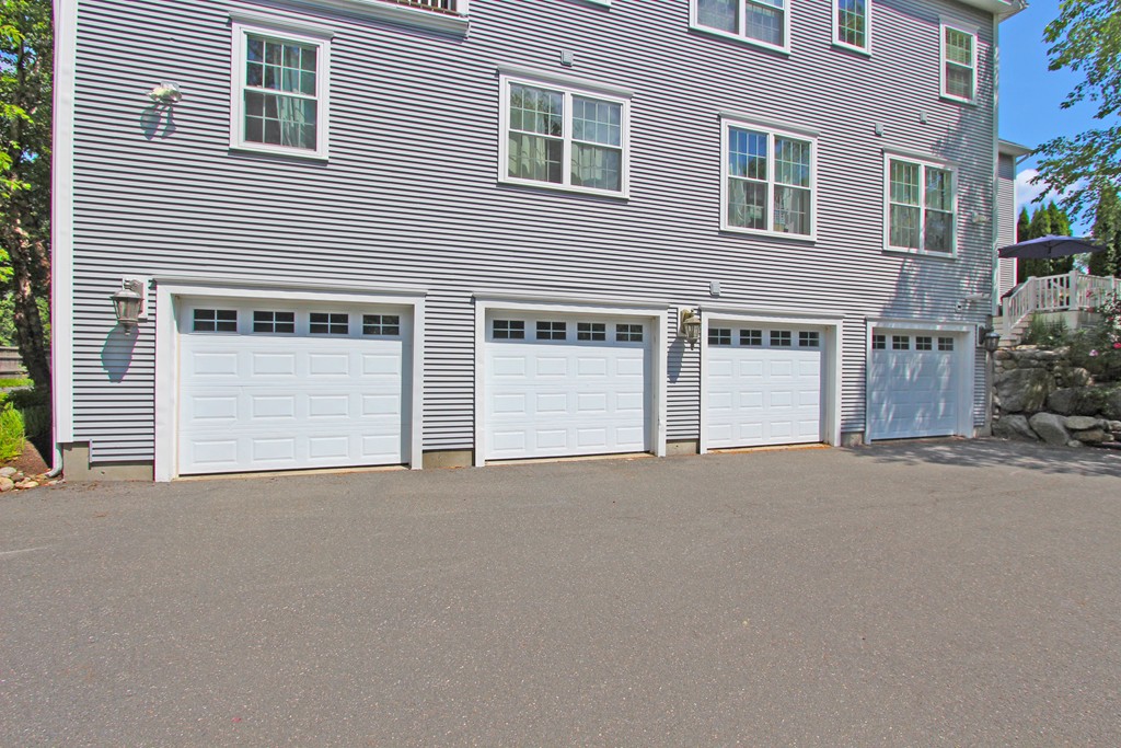 84 Round Hill Road, Unit A Northampton, MA 01060 - Photo 4 of 30 Gallery Image 4