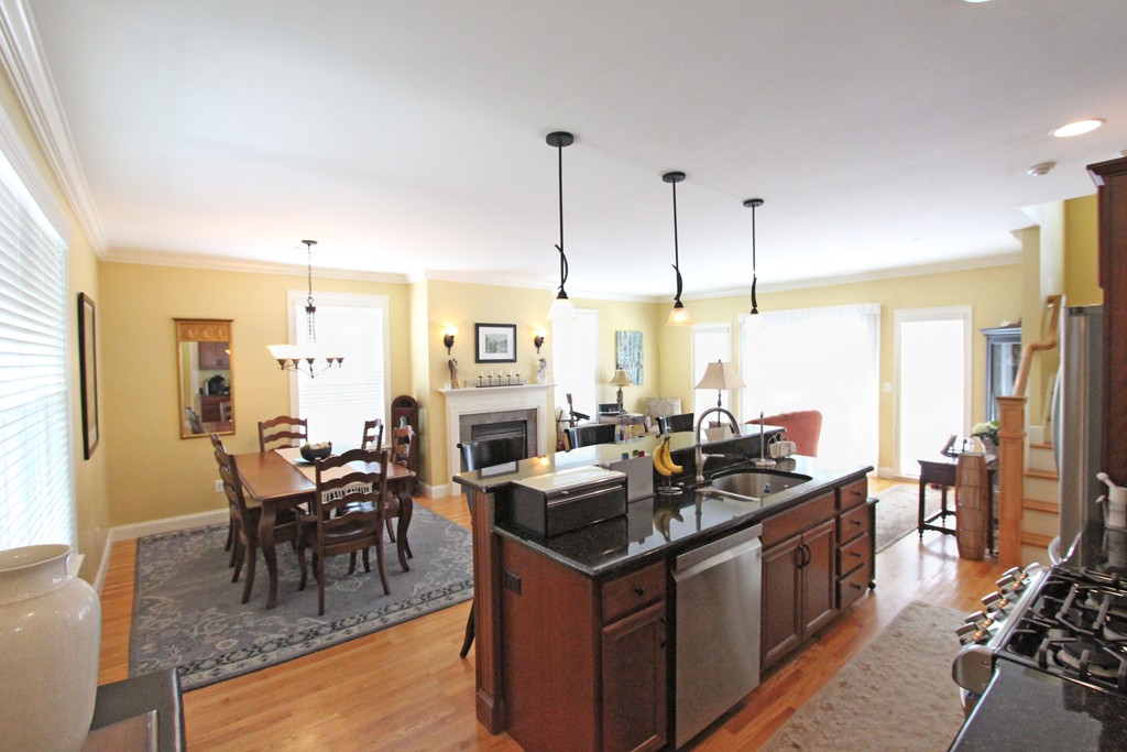 84 Round Hill Road, Unit A Northampton, MA 01060 - Photo 9 of 30 Gallery Image 9