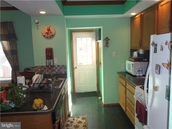 228 New Jersey Road Brooklawn, NJ 08030 - Photo 12 of 18 Kitchen