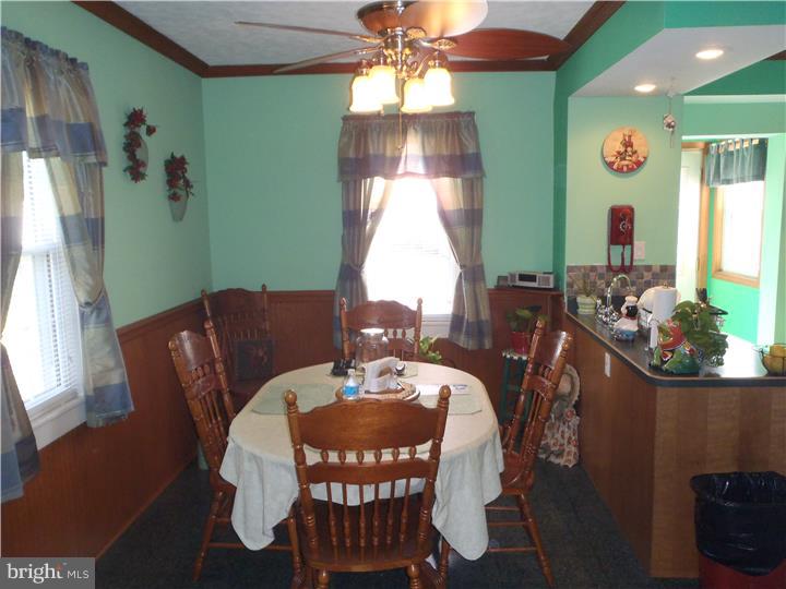 228 New Jersey Road Brooklawn, NJ 08030 - Photo 10 of 18 Dining Room
