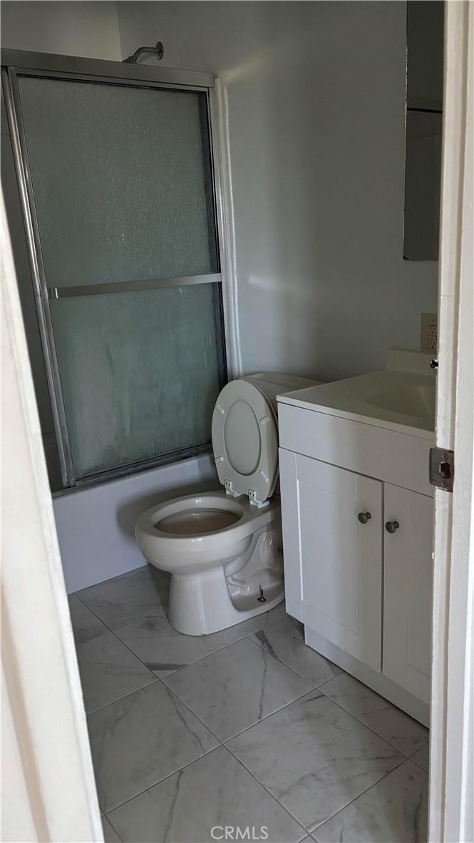 1920 North H Street Oxnard, CA 93036 - Photo 7 of 7 Bathroom