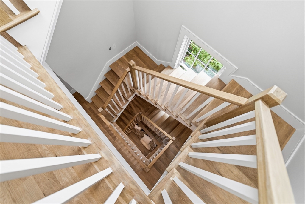 8 Lawrence Street Boston, MA 02129 - Photo 25 of 32