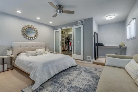 $2,000 | 5111 Manett Street, Unit 208, Dallas, TX 75206