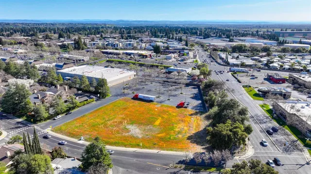 $1,550,000 | 11100 Trinity River Drive, Rancho Cordova, CA 95670