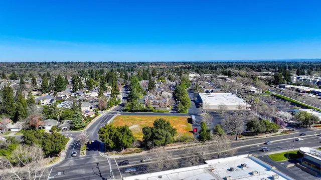 $1,550,000 | 11100 Trinity River Drive, Rancho Cordova, CA 95670