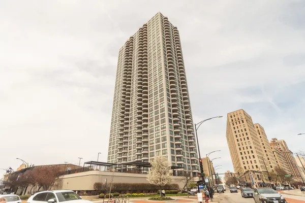 $350,000 | 2020 North Lincoln Park West, Unit 11C, Chicago, IL 60614