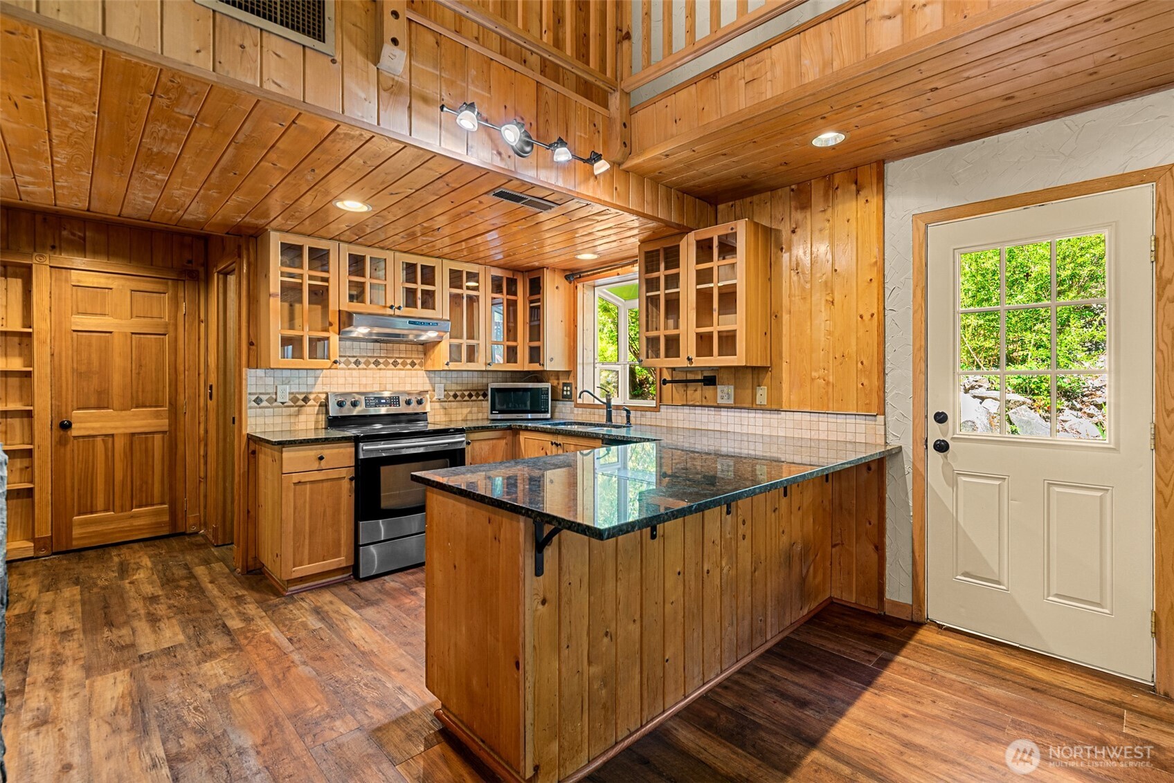 4650 Navarre Coulee Road Chelan, WA 98816 - Photo 9 of 40