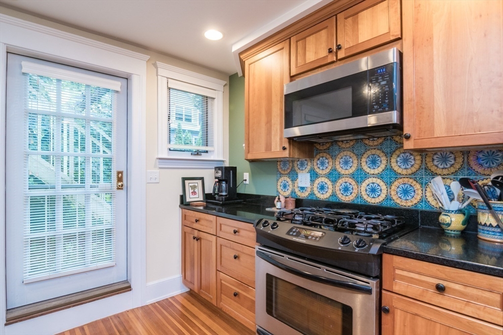 88 Round Hill Road, Unit 2 Northampton, MA 01060 - Photo 19 of 38