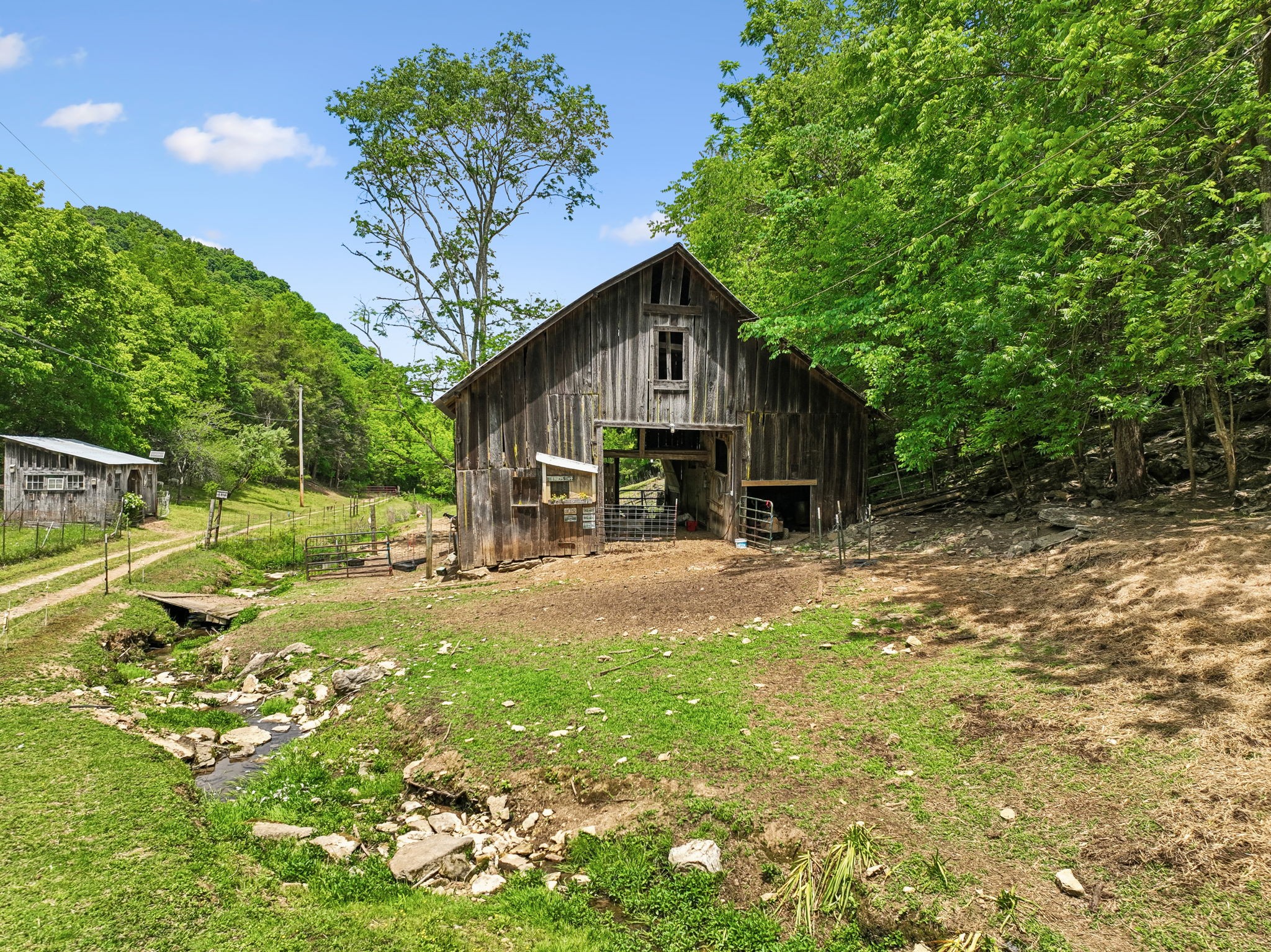 34 Friendship Hollow Road Pleasant Shade, TN 37145 - Photo 7 of 40 Gallery Image 7