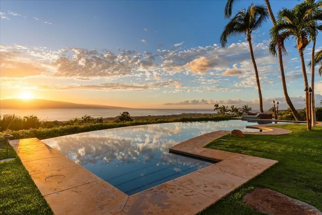 $5,750,000 | 85 Lau Awa Place, Lahaina, HI 96761