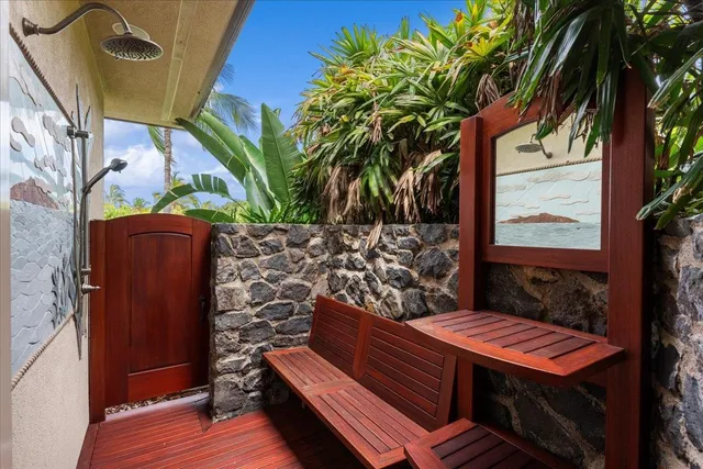 $5,750,000 | 85 Lau Awa Place, Lahaina, HI 96761