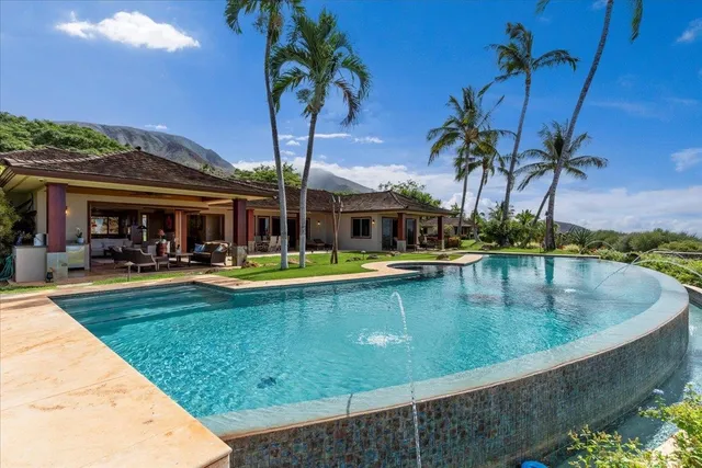 $5,750,000 | 85 Lau Awa Place, Lahaina, HI 96761