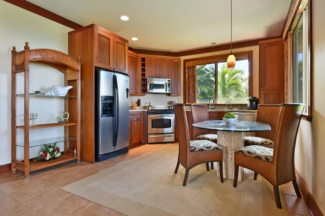 $5,750,000 | 85 Lau Awa Place, Lahaina, HI 96761