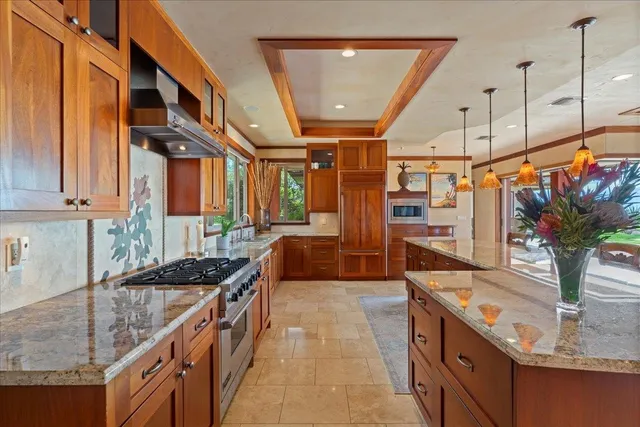 $5,750,000 | 85 Lau Awa Place, Lahaina, HI 96761