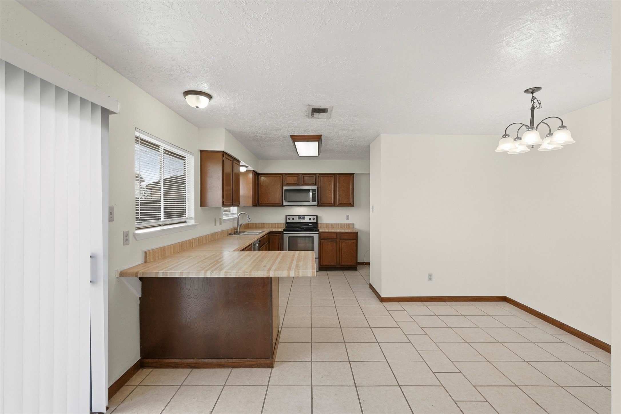 1418 Crawley Court Channelview, TX 77530 - Photo 12 of 23