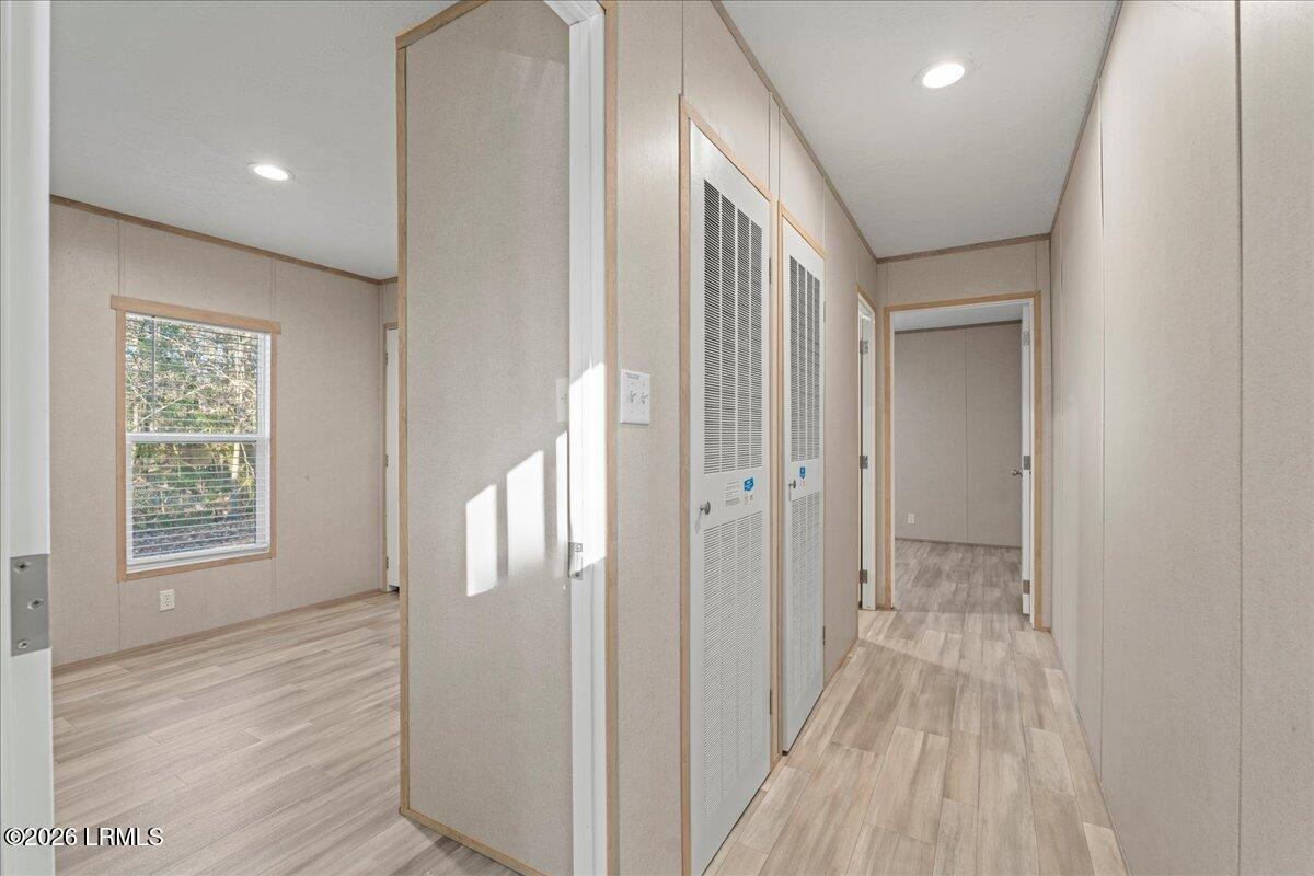 3 State Rd S-7-458 Beaufort, SC 29906 - Photo 16 of 26 Hallway