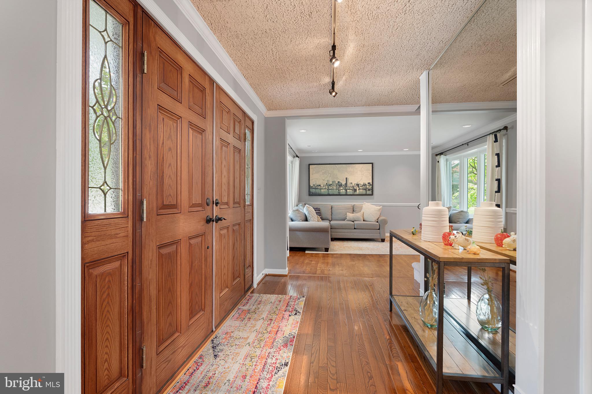 7214 Verbena Road Baltimore, MD 21209 - Photo 6 of 50 Foyer