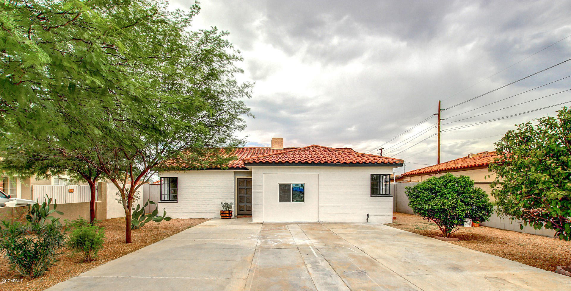 1740 East Almeria Road Phoenix, AZ 85006 - Photo 2 of 32 1740 E Almeria Rd, Phoenix, AZ 85006