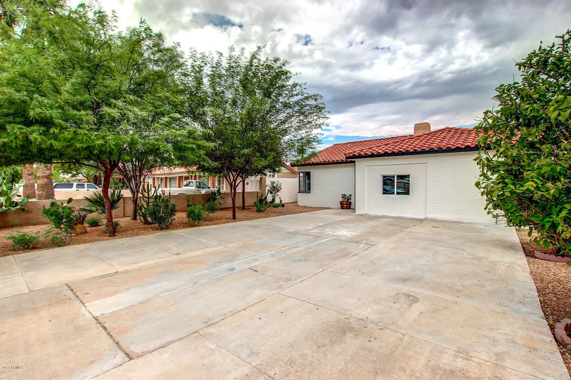 1740 East Almeria Road Phoenix, AZ 85006 - Photo 3 of 32 1740 E Almeria Rd, Phoenix, AZ 85006