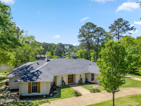 $689,000 | 481 Cheyenne Lane, Madison, MS 39110