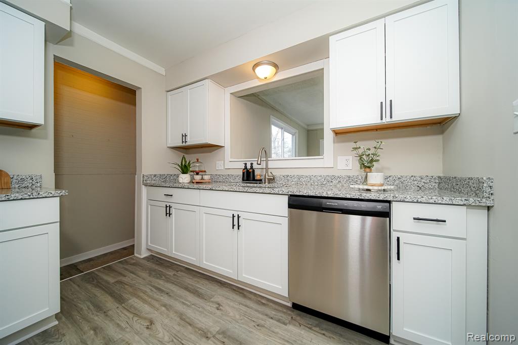30644 Hayes Road Roseville, MI 48066 - Photo 21 of 60 Gallery Image 21