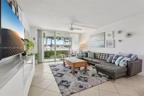 $215,000 | 3150 North Course Lane, Unit 108, Pompano Beach, FL 33069