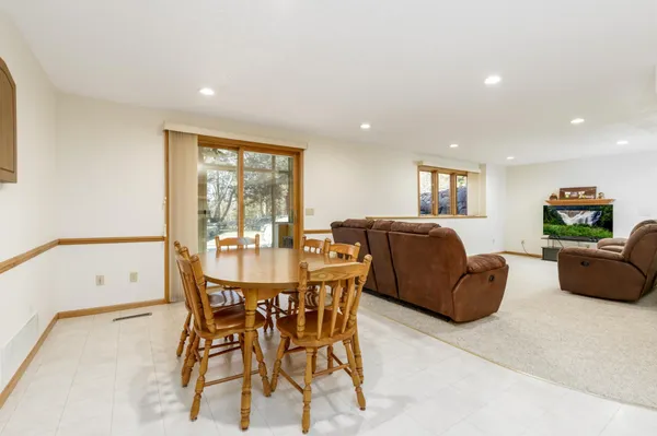 $600,000 | 16061 Evans Avenue Northwest, Clearwater, MN 55320