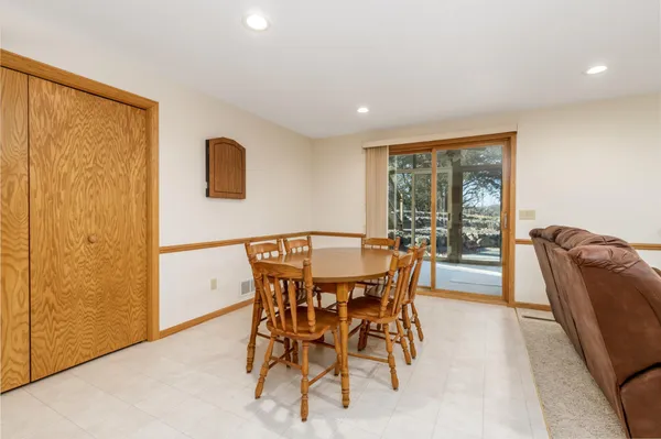 $600,000 | 16061 Evans Avenue Northwest, Clearwater, MN 55320