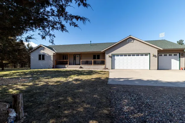 $600,000 | 16061 Evans Avenue Northwest, Clearwater, MN 55320