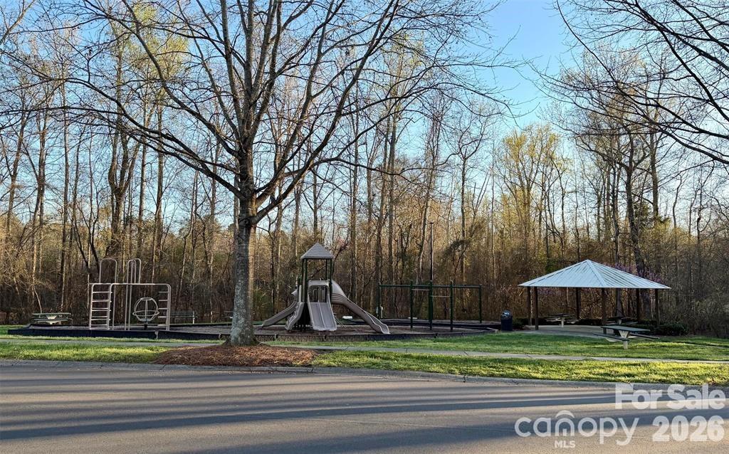 1004 Hawker Road Matthews, NC 28104 - Photo 7 of 8 Gallery Image 7