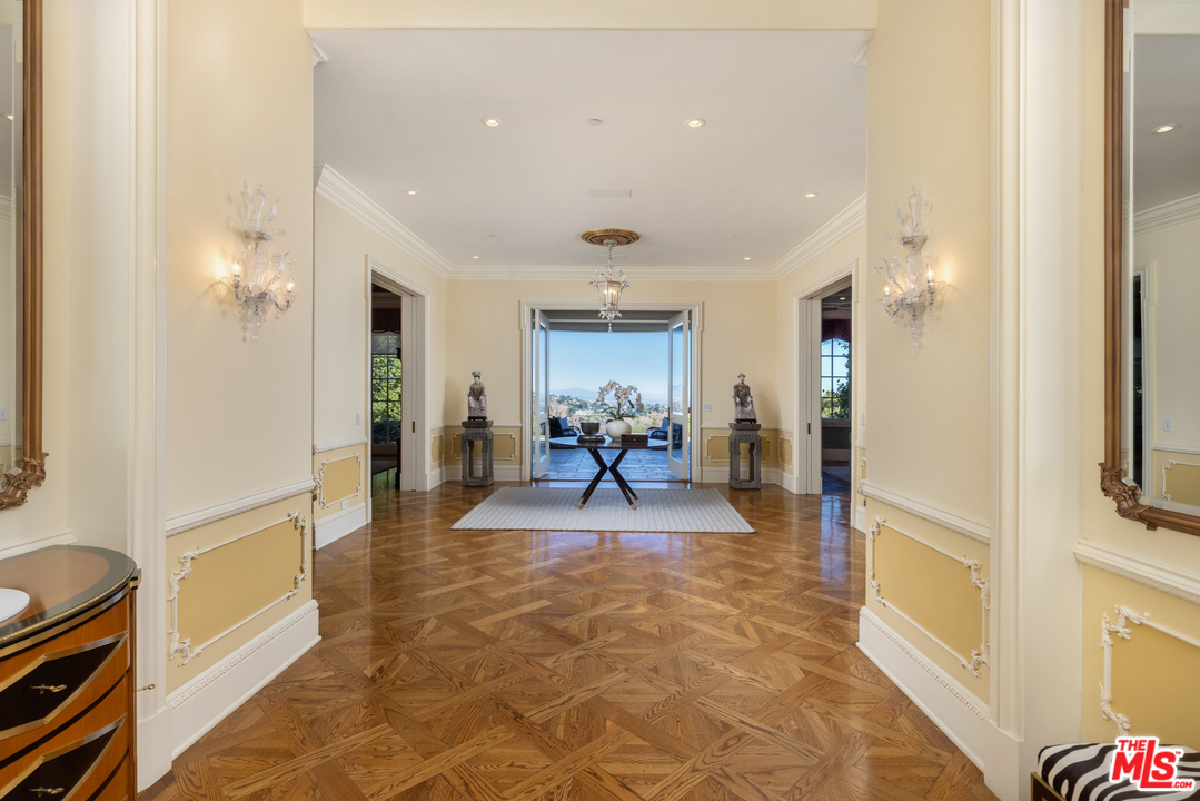 10 Beverly Park Beverly Hills, CA 90210 - Photo 6 of 33 a view of a living room